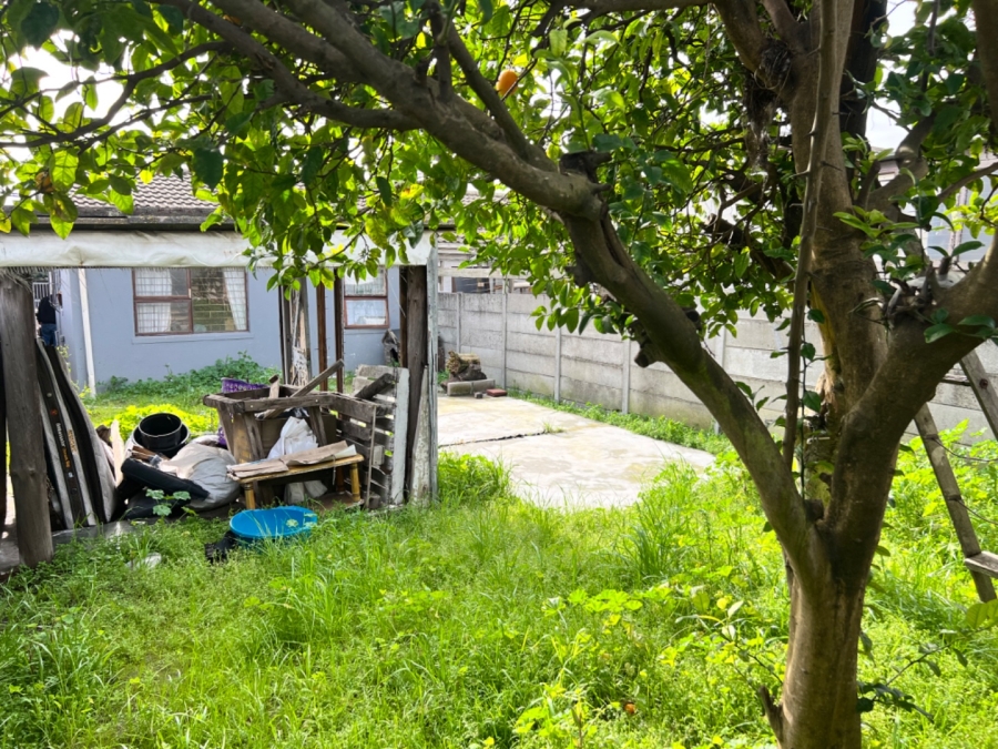 2 Bedroom Property for Sale in Peerless Park West Western Cape